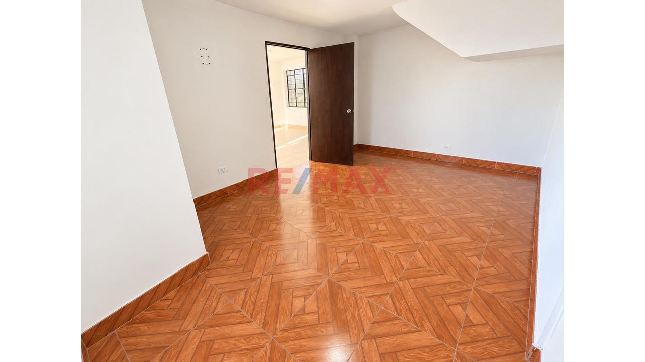 Casa En Venta Frente A Losa Deportiva – Pamplona Alta — foto 7