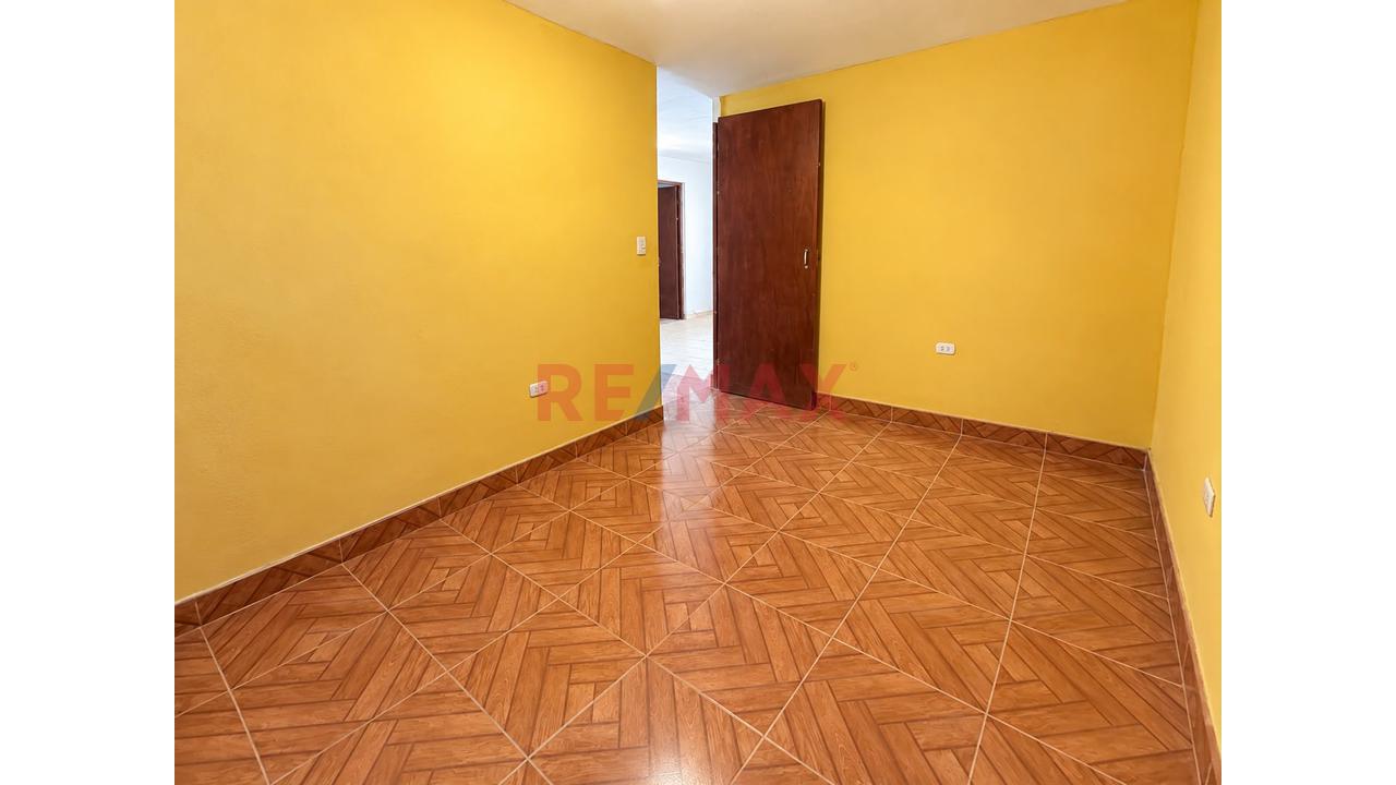 Casa En Venta Frente A Losa Deportiva – Pamplona Alta — foto 9