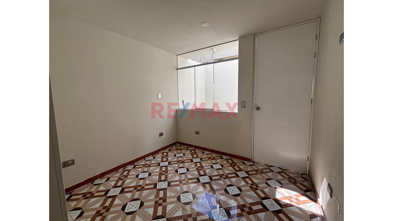 Vive Cerca Del Mall Aventura – En Alquiler Casa Amplia De 4 Dormitorios En Guardia Civil — foto 7
