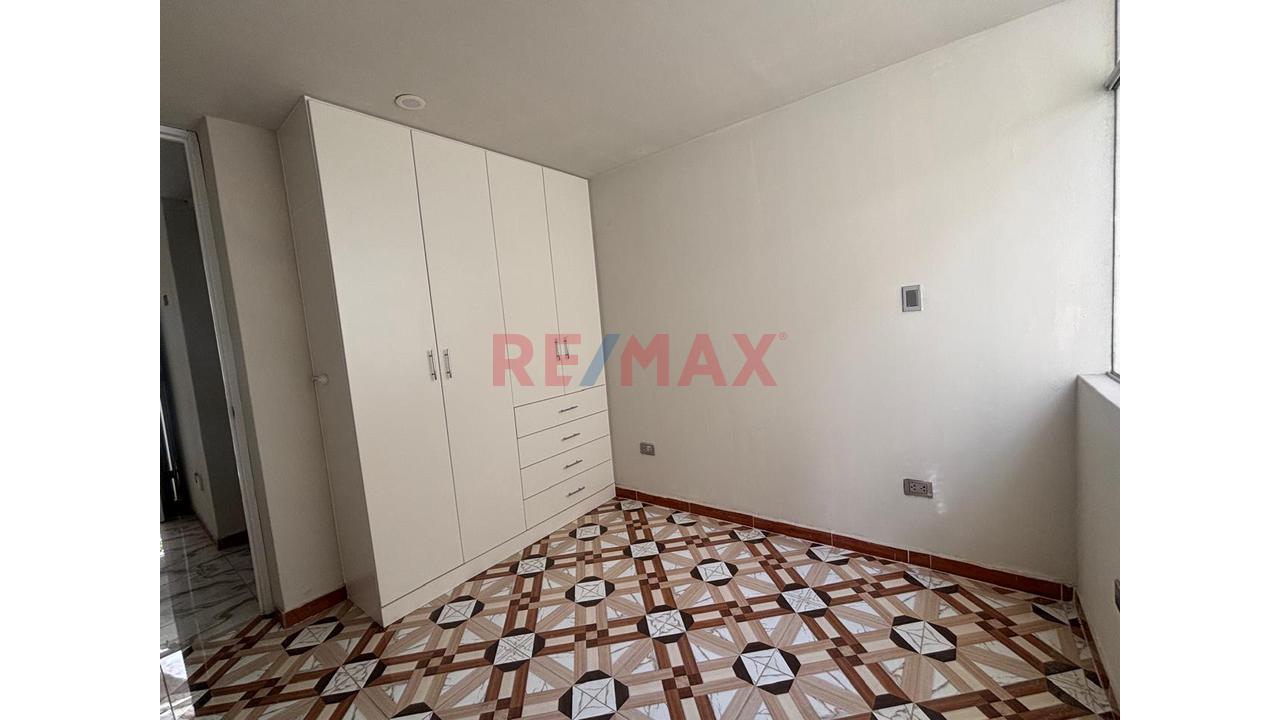 Vive Cerca Del Mall Aventura – En Alquiler Casa Amplia De 4 Dormitorios En Guardia Civil — foto 3