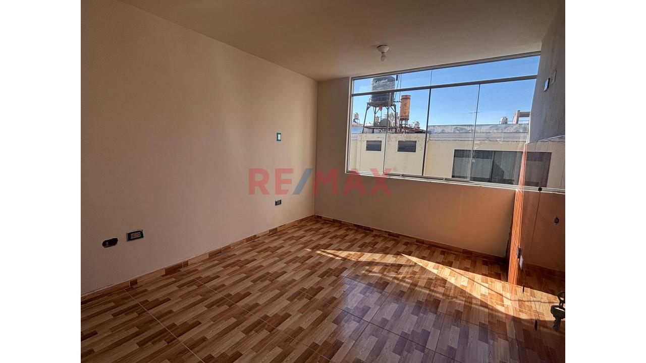 Vive Cerca Del Mall Aventura – En Alquiler Casa Amplia De 4 Dormitorios En Guardia Civil — foto 12