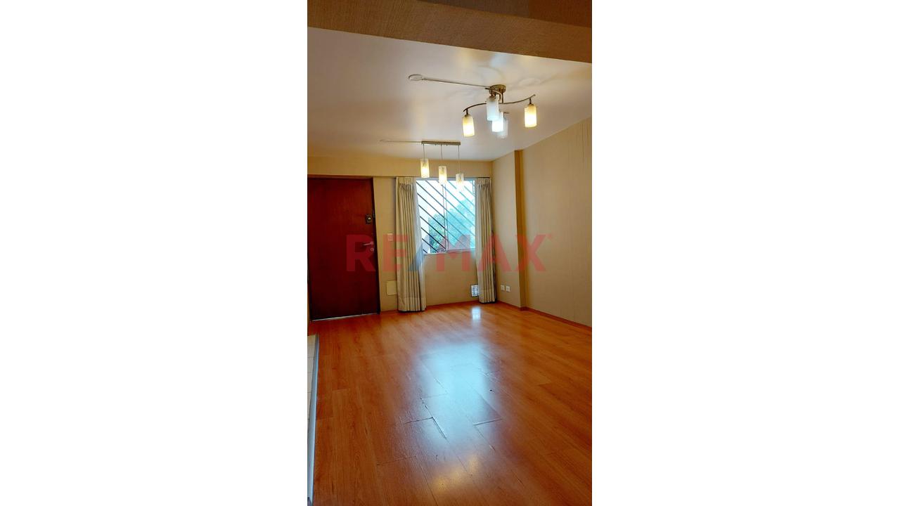 Departamento De 2 Dormitorios Con Opción A 3Er Ambiente + Cochera Y Depósito | San Miguel — foto 2