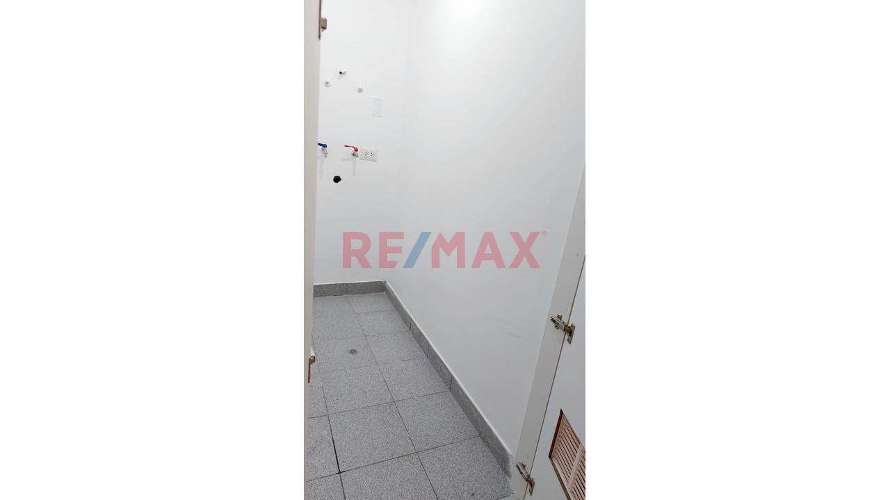 Departamento De 2 Dormitorios Con Opción A 3Er Ambiente + Cochera Y Depósito | San Miguel - 17