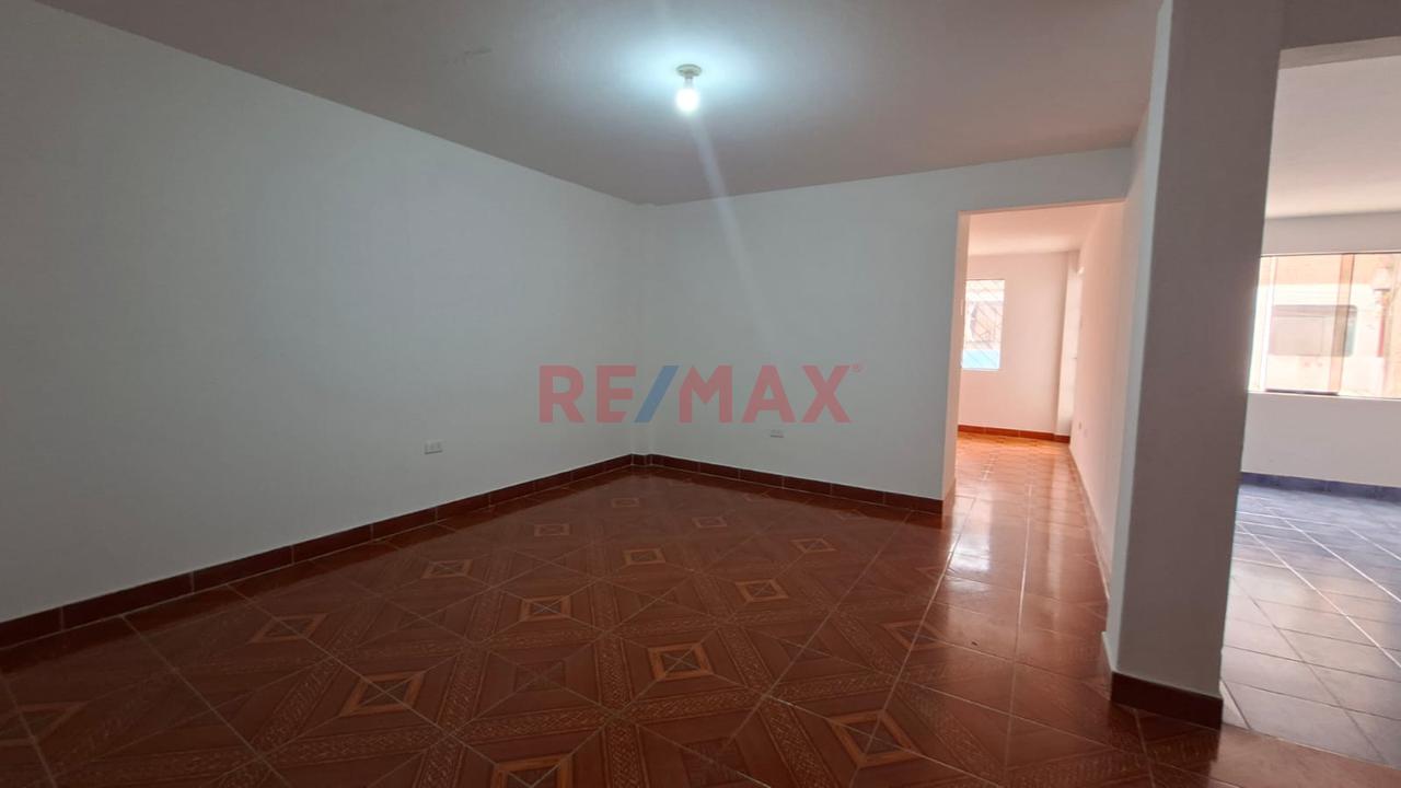 Se Vende Bonita Casa De 3 Pisos Cerca A La Av. Velazco Con Pastor Sevilla — foto 12