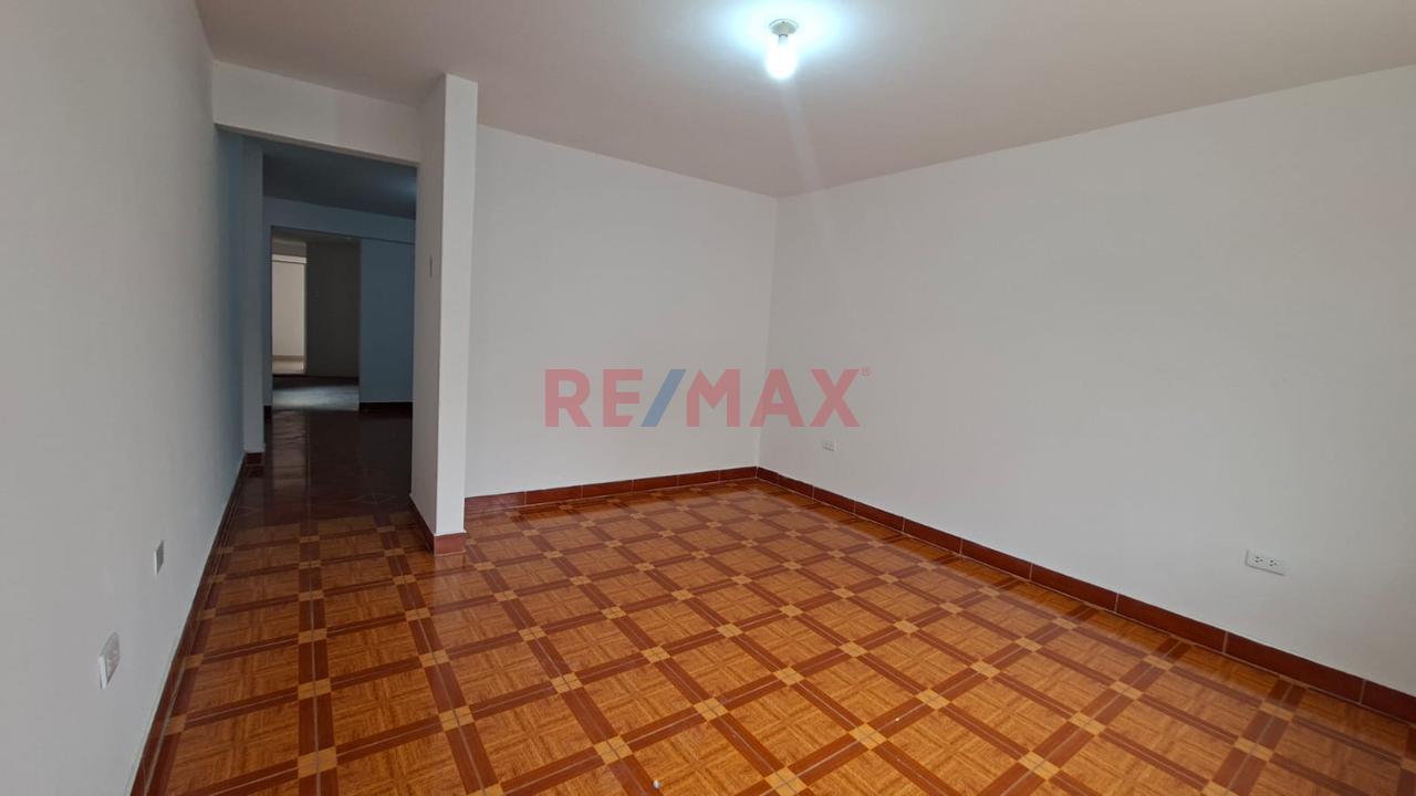 Se Vende Bonita Casa De 3 Pisos Cerca A La Av. Velazco Con Pastor Sevilla — foto 11