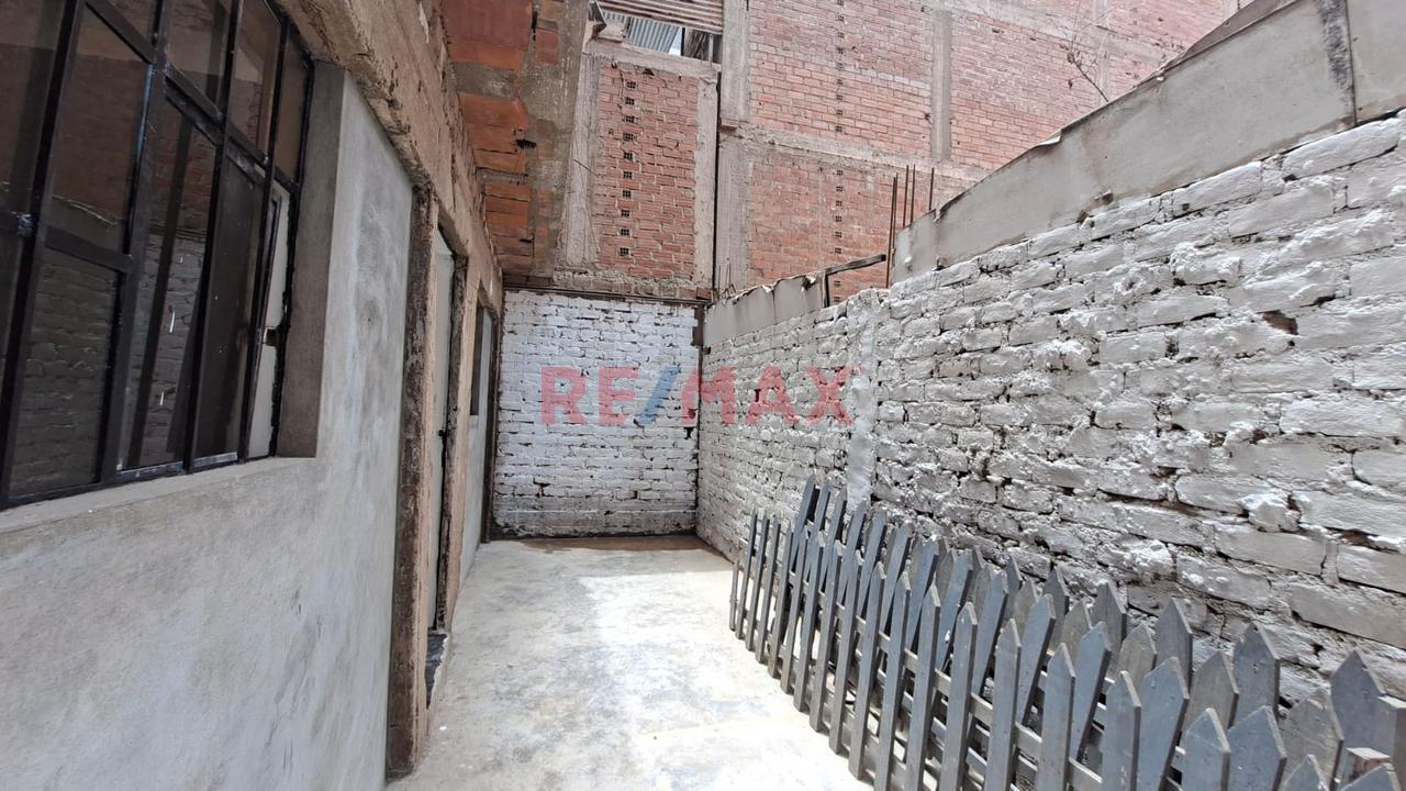 Se Vende Bonita Casa De 3 Pisos Cerca A La Av. Velazco Con Pastor Sevilla — foto 9