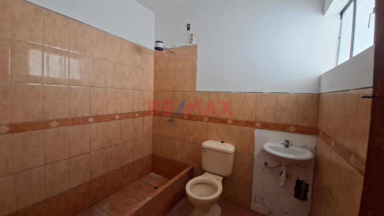 Se Vende Bonita Casa De 3 Pisos Cerca A La Av. Velazco Con Pastor Sevilla — foto 5
