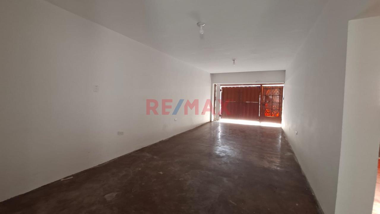 Se Vende Bonita Casa De 3 Pisos Cerca A La Av. Velazco Con Pastor Sevilla — foto 2