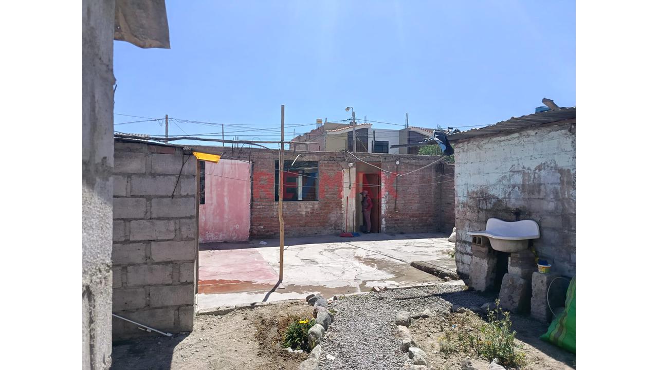 Terreno Con Proyeccion A Media Cuadra De La Av 55 - 3