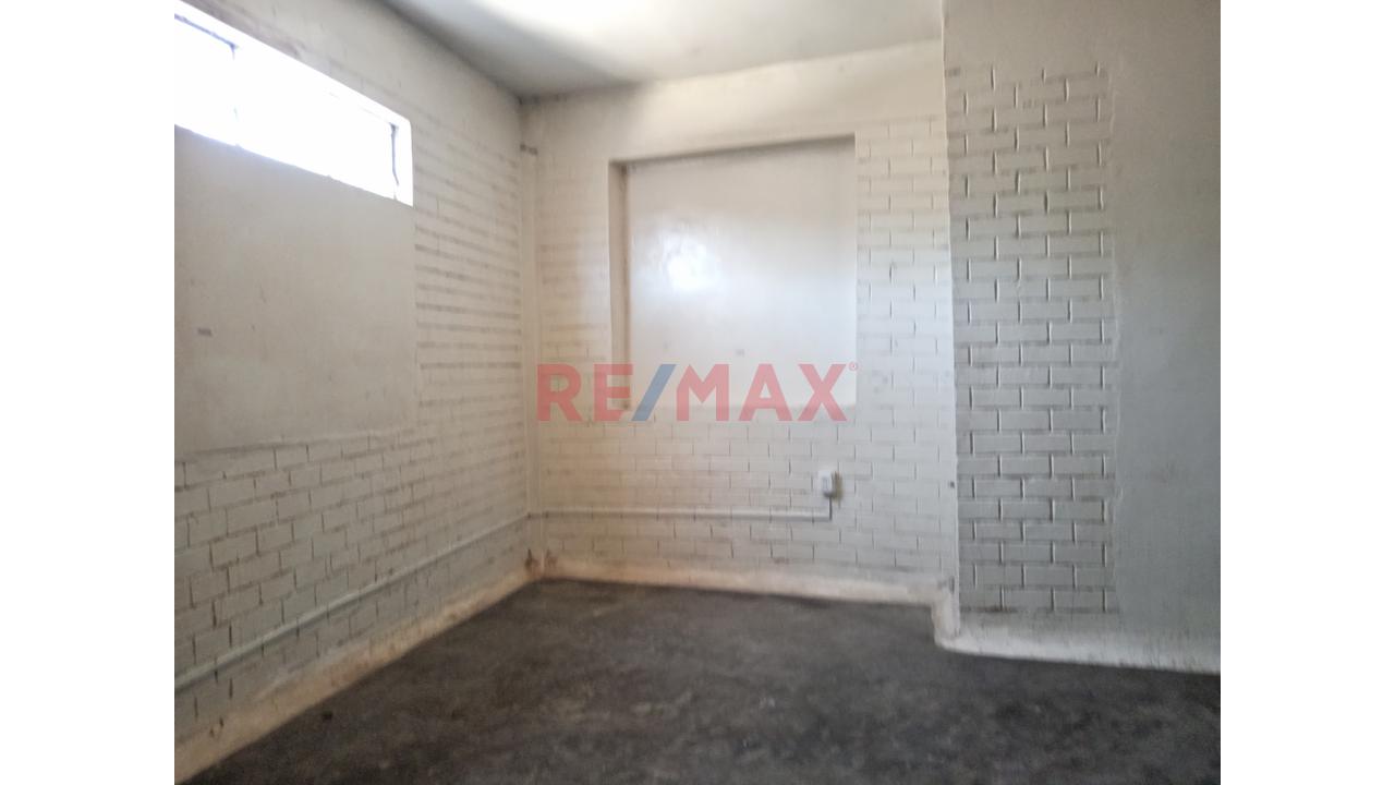 Local En Alquiler – 3 Niveles - Ex Circunvalacion - 10