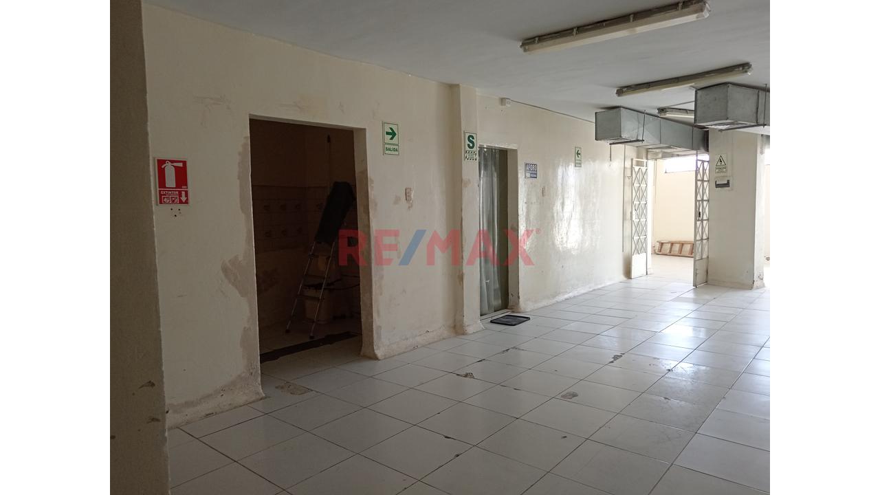 Local En Alquiler – 3 Niveles - Ex Circunvalacion - 3