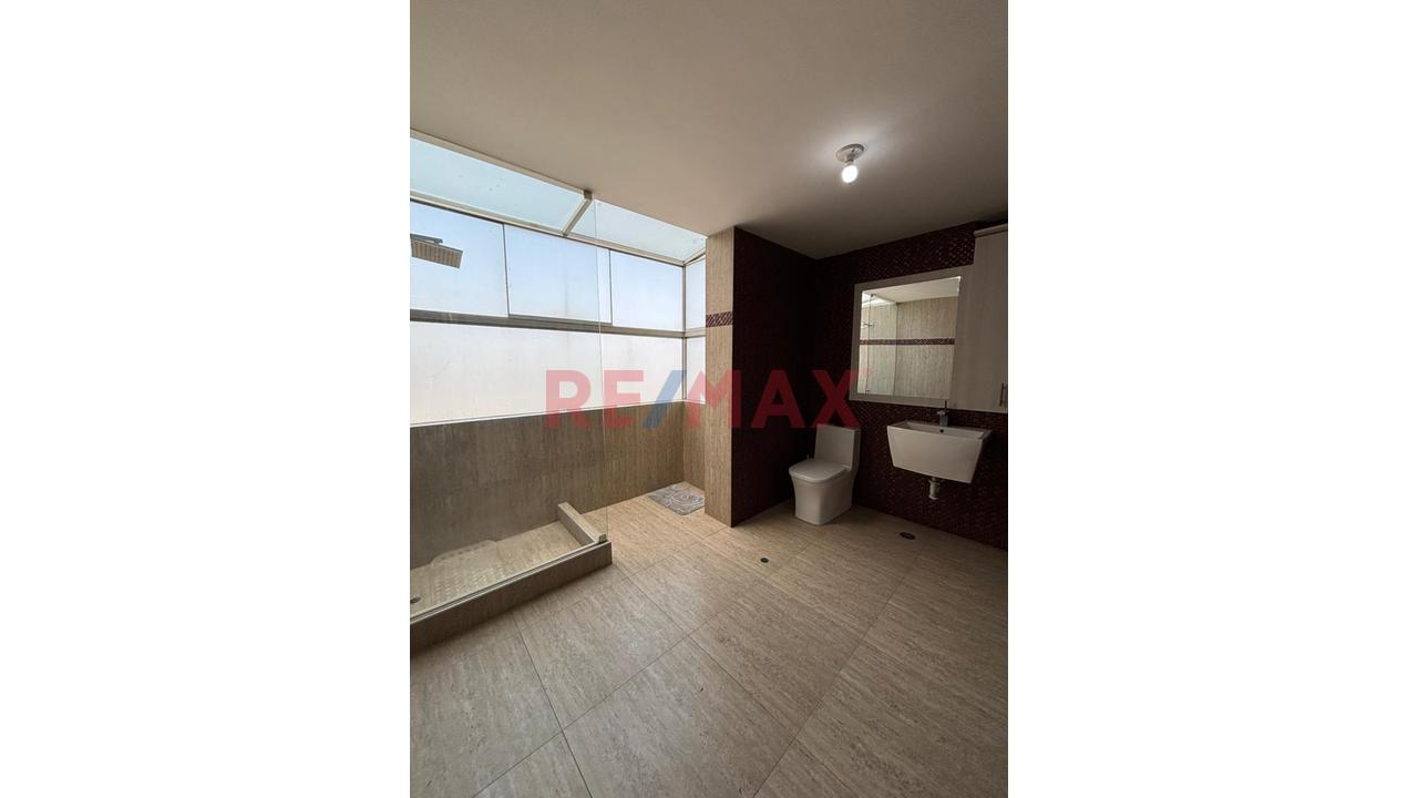 Exclusivo Tríplex En Venta – Amplios Espacios Y Terraza Privada - 8