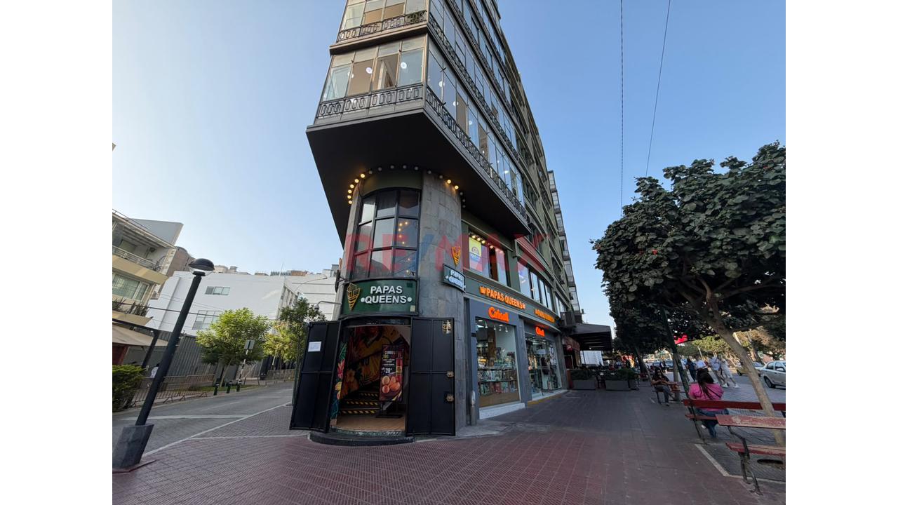Local Comercial Frente Al Parque Kennedy – Miraflores | Una Ubicación Estratégica Para Tu Marca - 15