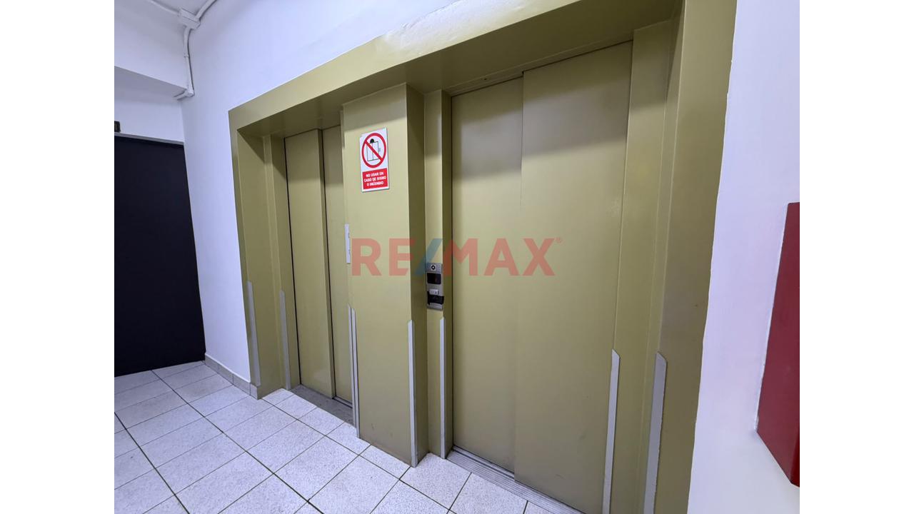 Local Comercial Frente Al Parque Kennedy – Miraflores | Una Ubicación Estratégica Para Tu Marca - 16