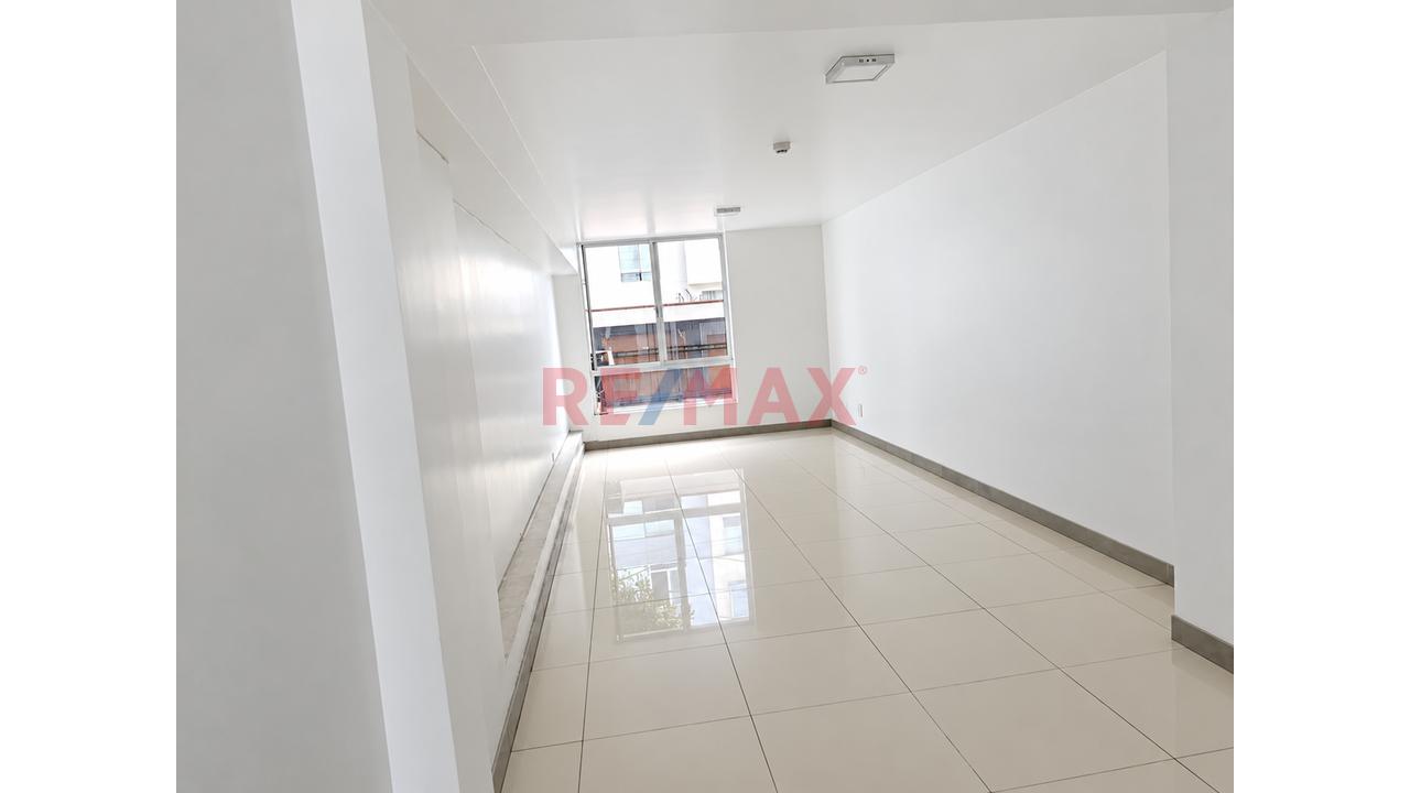 Te Ofrecemos En Venta Este Acogedor Departamento A Pocas Cuadras Del Malecon De Miraflores — foto 8