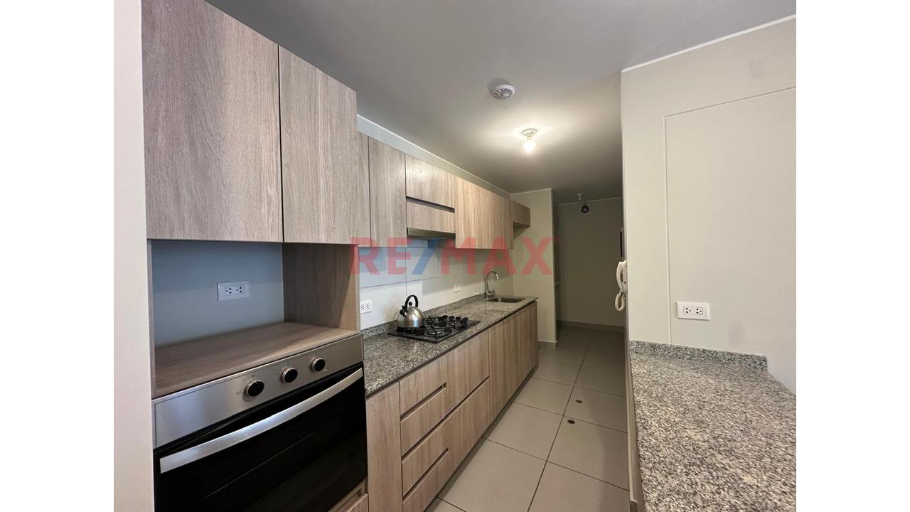 Se Alquila Lindo Departamento Con Vista A Parqur En El Corazón De Jesús Maria ! — foto 2