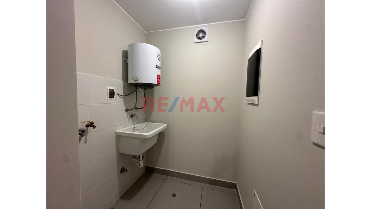 Se Alquila Lindo Departamento Con Vista A Parqur En El Corazón De Jesús Maria ! — foto 13