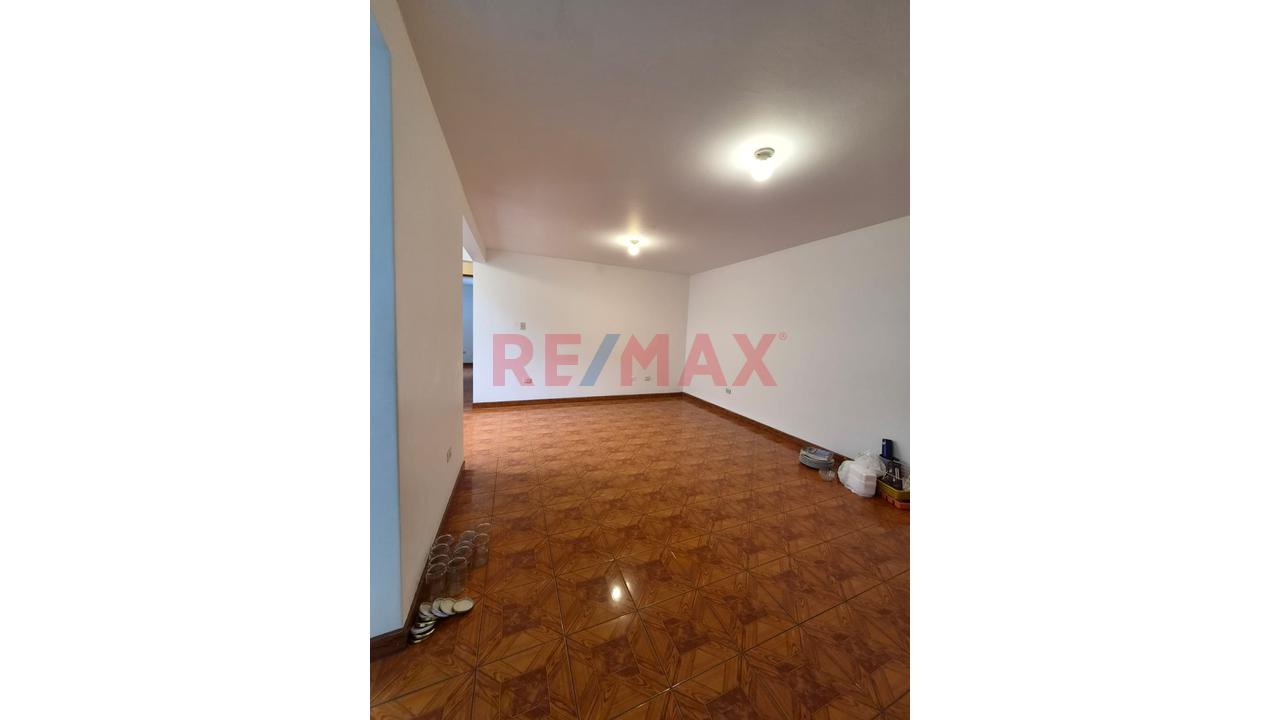🏡 Departamento En Venta En Santiago De Surco – Urb. Los Parrales — foto 2