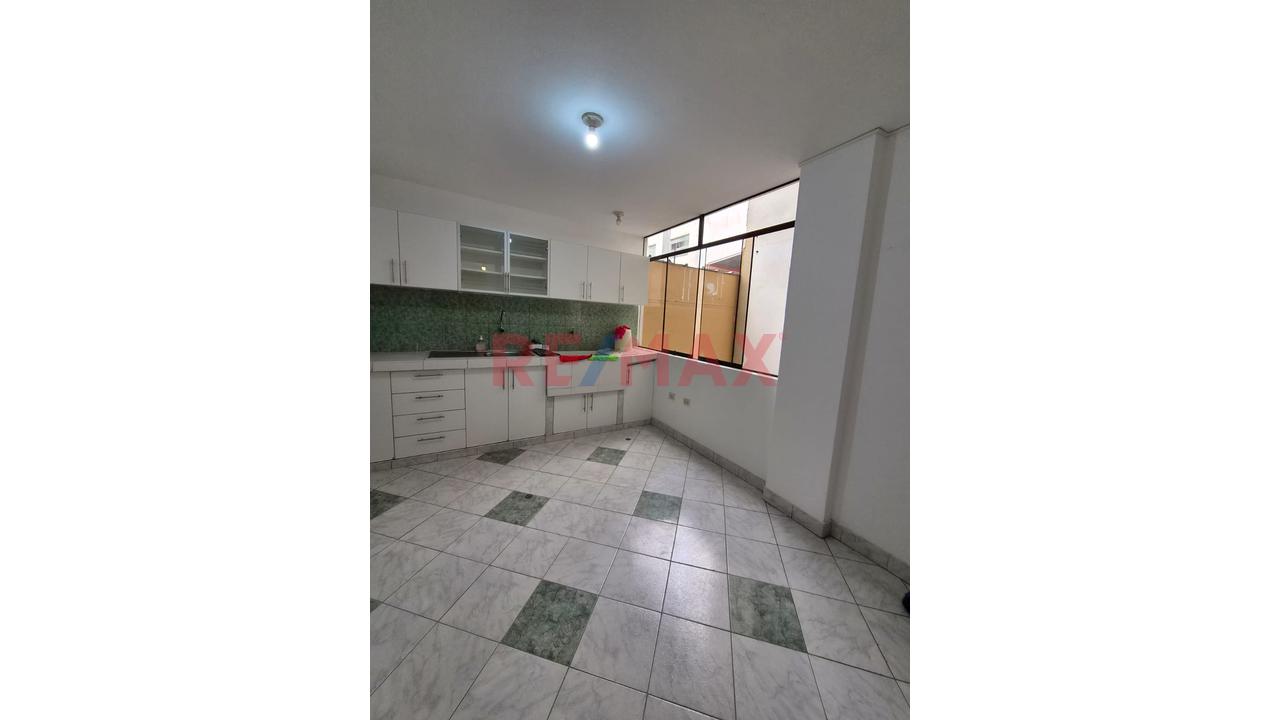 🏡 Departamento En Venta En Santiago De Surco – Urb. Los Parrales — foto 4