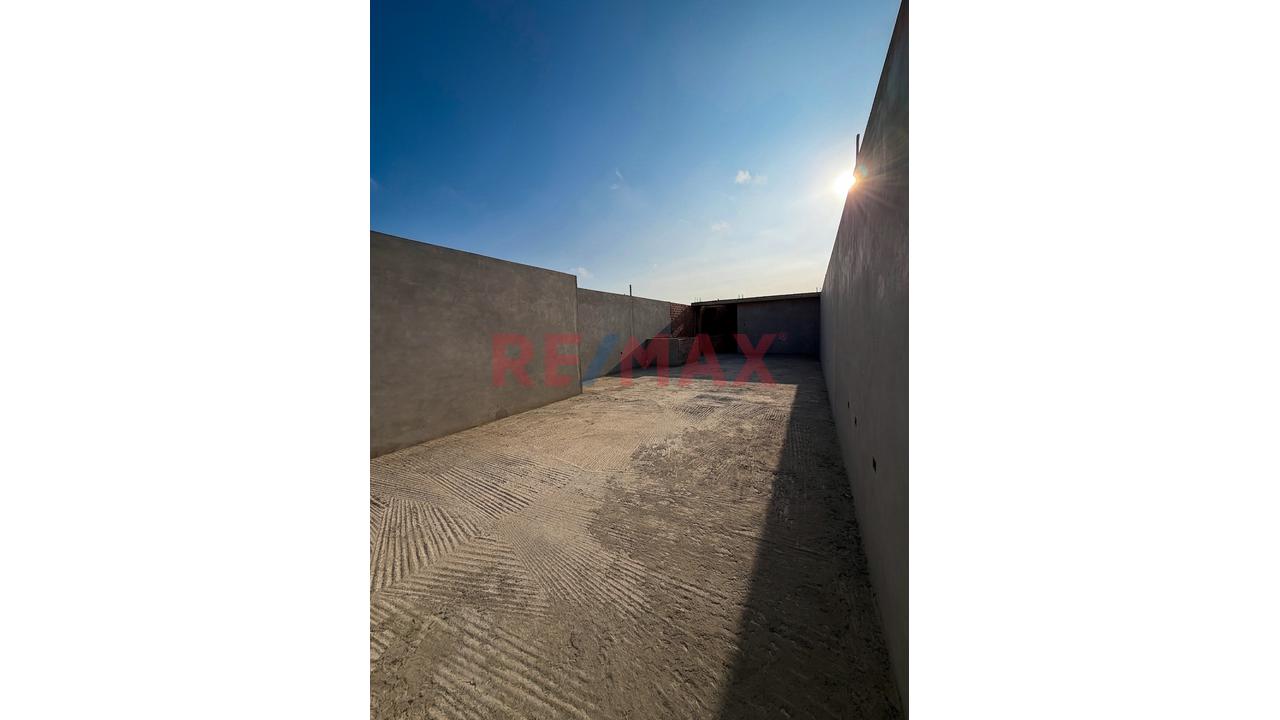 Casa De 3 Pisos + Azotea - Manuel Arevalo — foto 2