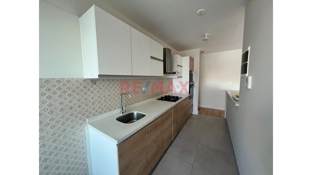 Se Vende Moderno Departamento Con Cochera En Coop. Ingenierios - Cayma — foto 3