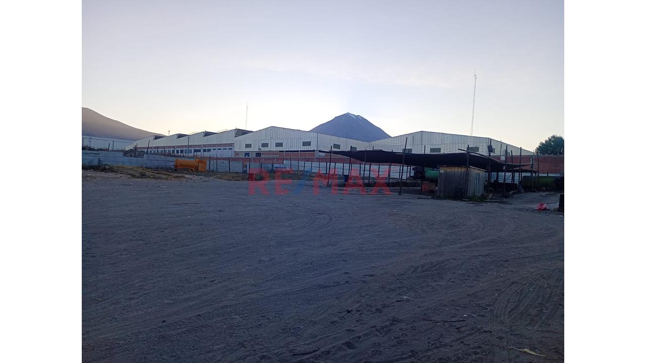 ¡ 8,000 M² En Alquiler En Cerro Colorado! 🔥 🚛 ¡El Espacio Estratégico Que Tu Empresa Necesita! - 4