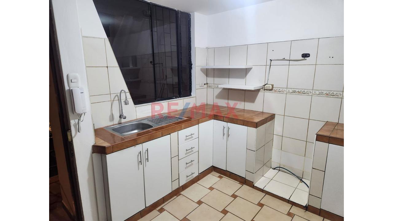 Amplio Departamento En Alquiler En Salamanca – Ate — foto 9