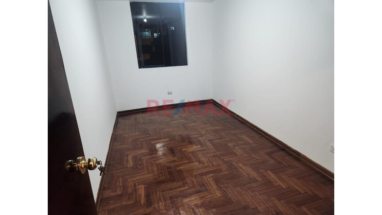 Amplio Departamento En Alquiler En Salamanca – Ate — foto 5