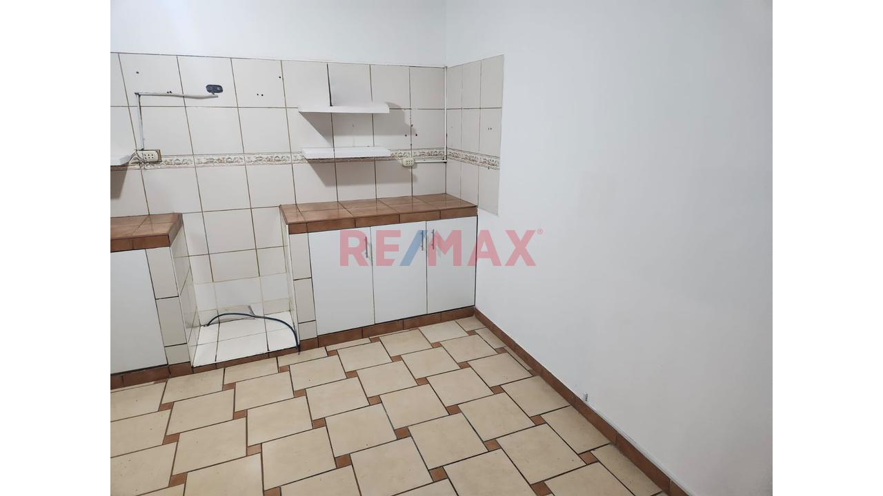 Amplio Departamento En Alquiler En Salamanca – Ate — foto 10
