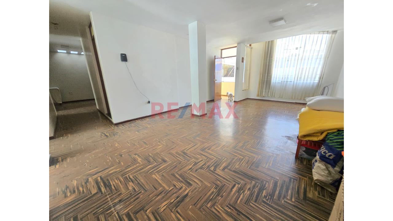 🏡 ¡Se Vende Amplia Casa De 2 Pisos - Paucarpata! — foto 10