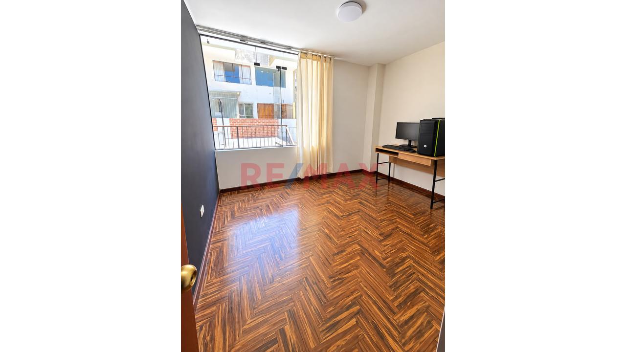 🏡 ¡Se Vende Amplia Casa De 2 Pisos - Paucarpata! — foto 11