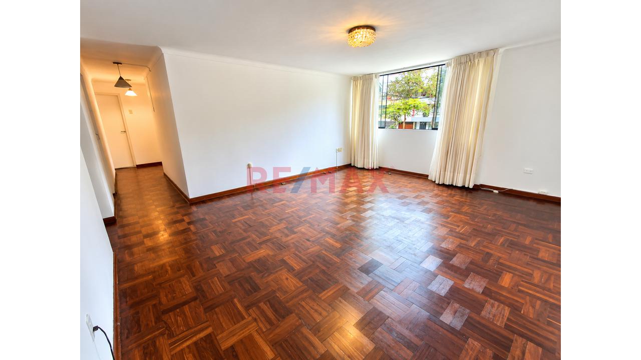 Departamento + Estacionamiento En Venta | Pueblo Libre — foto 3