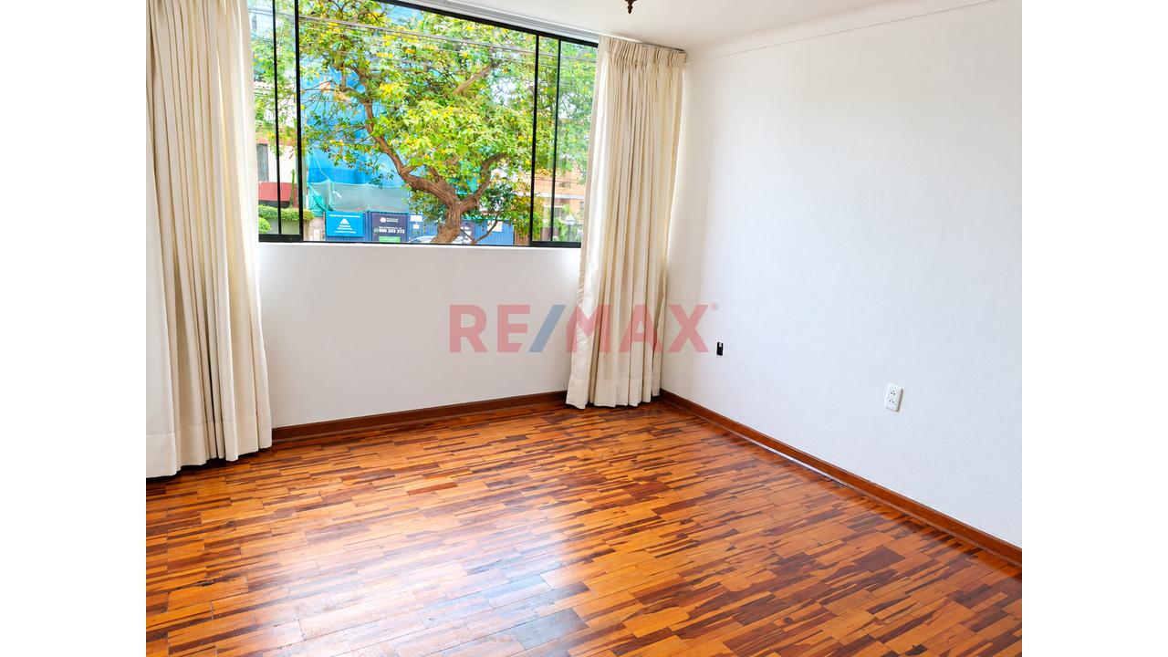 Departamento + Estacionamiento En Venta | Pueblo Libre — foto 4