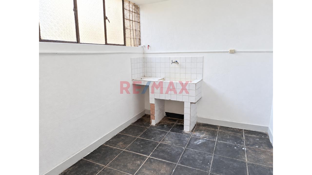Departamento + Estacionamiento En Venta | Pueblo Libre — foto 13