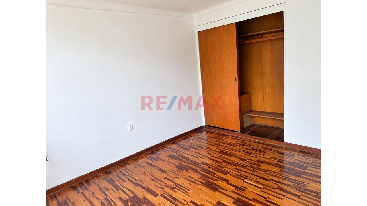 Departamento + Estacionamiento En Venta | Pueblo Libre — foto 9