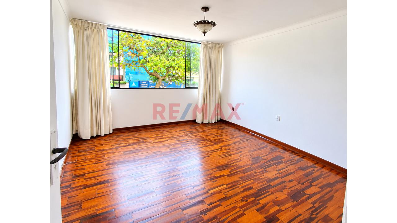 Departamento + Estacionamiento En Venta | Pueblo Libre — foto 5