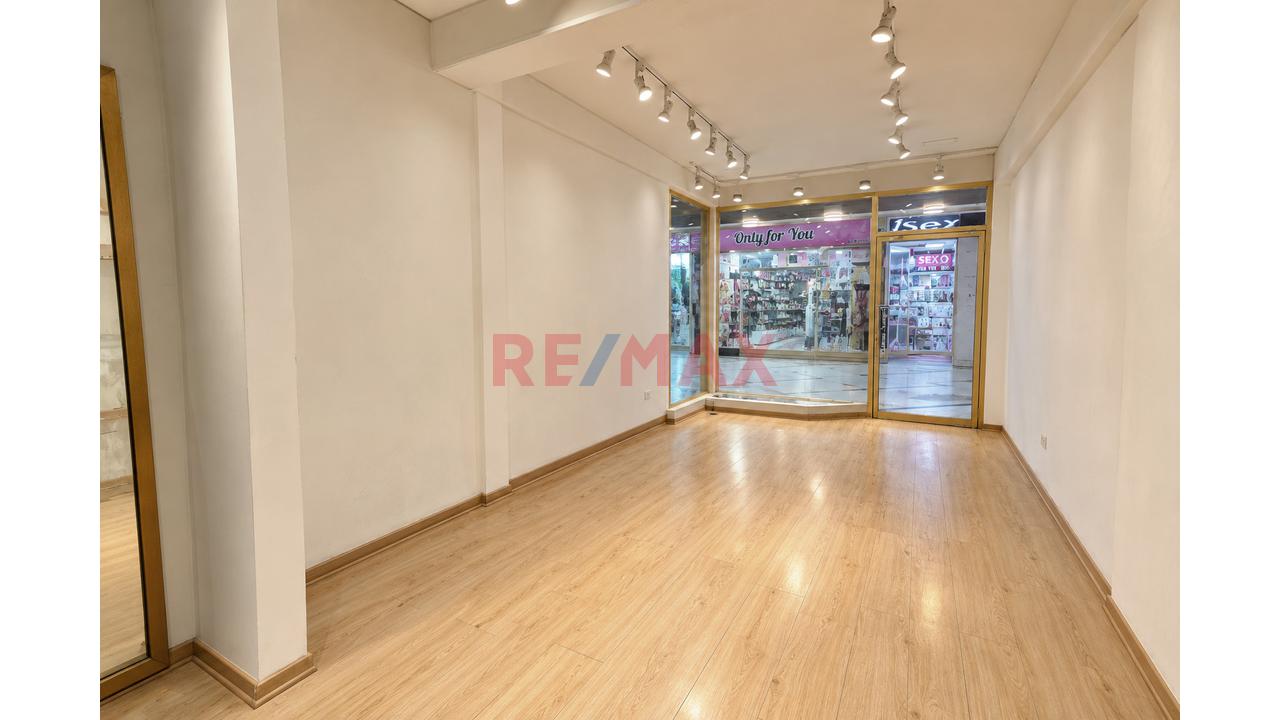 𝗟𝗢𝗖𝗔𝗟 𝗖𝗢𝗠𝗘𝗥𝗖𝗜𝗔𝗟 𝗘𝗡 𝗝𝗥. 𝗗𝗘 𝗟𝗔 𝗨𝗡𝗜𝗢́𝗡 | 𝗚𝗔𝗟𝗘𝗥𝗜́𝗔 𝗟𝗔 𝗚𝗥𝗔𝗡 𝗩𝗜́𝗔 — foto 9