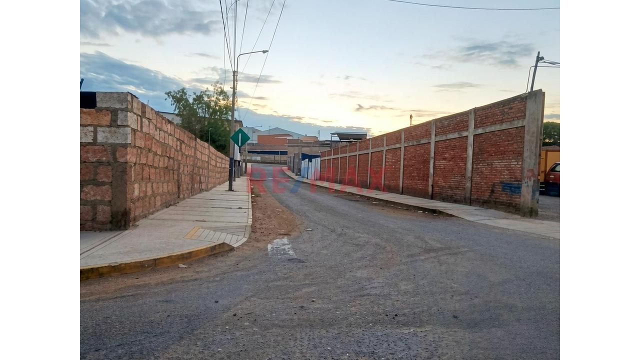 Amplio Terreno Industrial En Esquina Cerca A La Visita De Evitamiento Y A La Variante En Semi Rural Pachacutec Cerro Colorado - 4