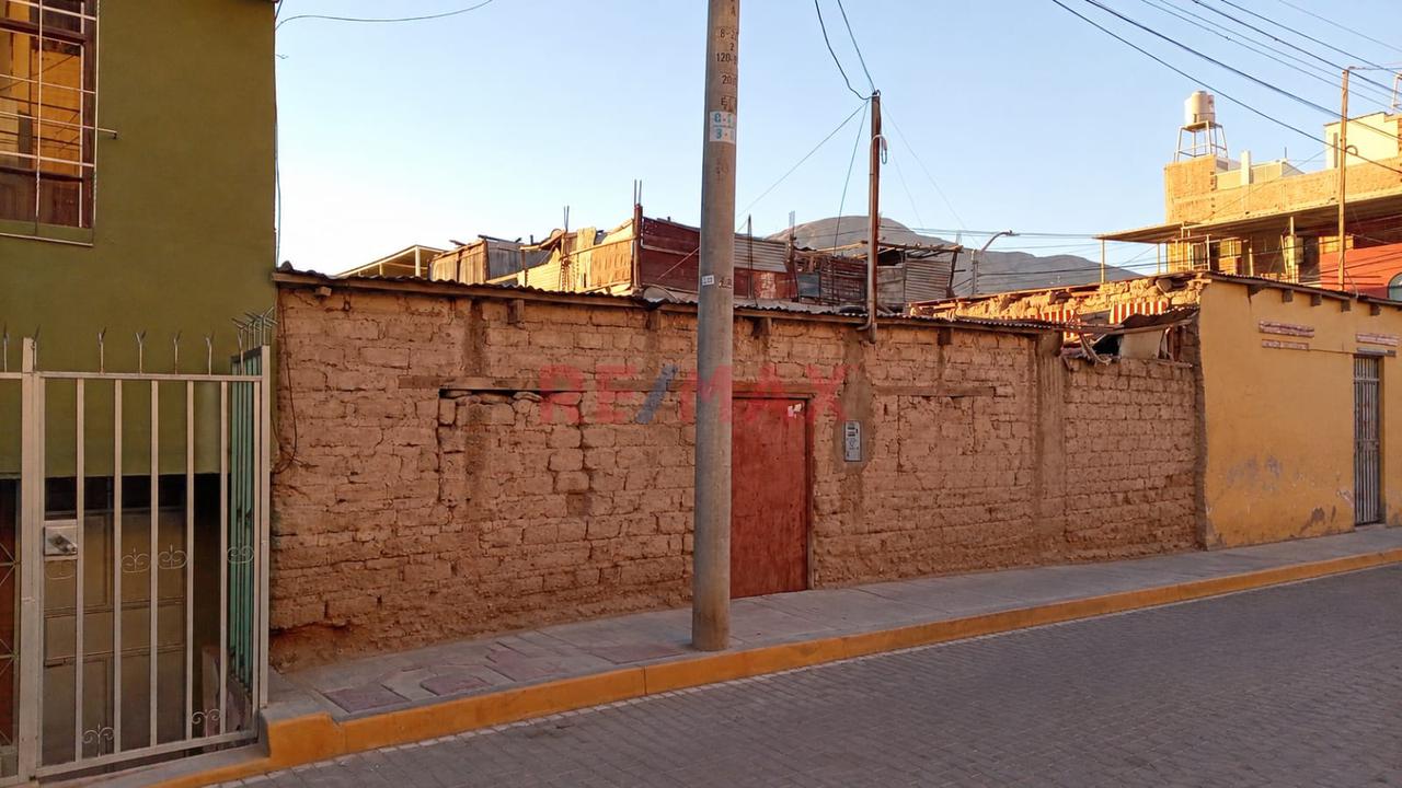 ¡Amplia Casa En Venta Como Terreno - Samegua — foto 2