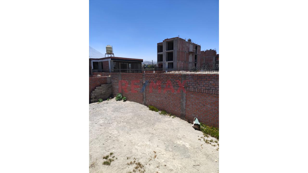 Terreno Cerca De La Prol. Av. Dolores - Tupac Amaru. - 4