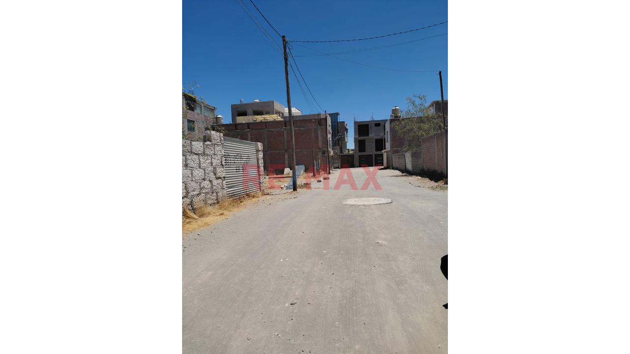 Terreno Cerca De La Prol. Av. Dolores - Tupac Amaru. - 5