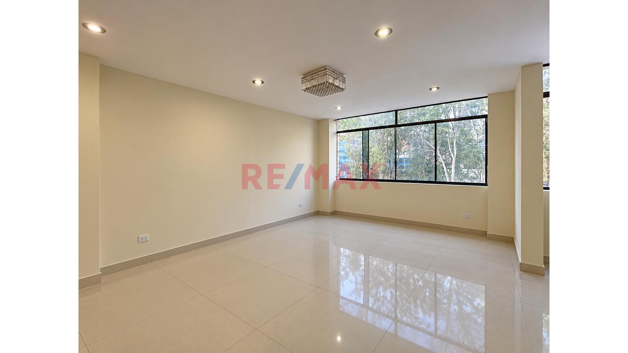 🏥 ¡Oportunidad De Inversión En Lince - Edificio En Venta!🔑 - 16
