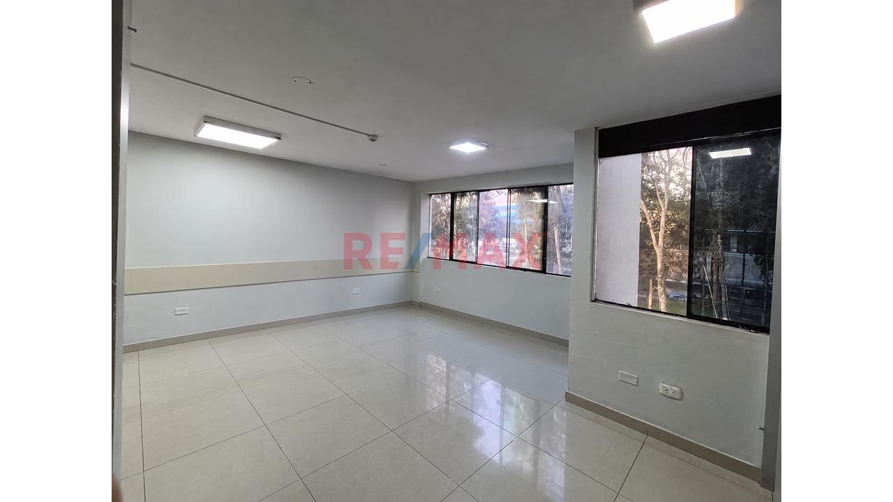 🏥 ¡Oportunidad De Inversión En Lince - Edificio En Venta!🔑 - 7