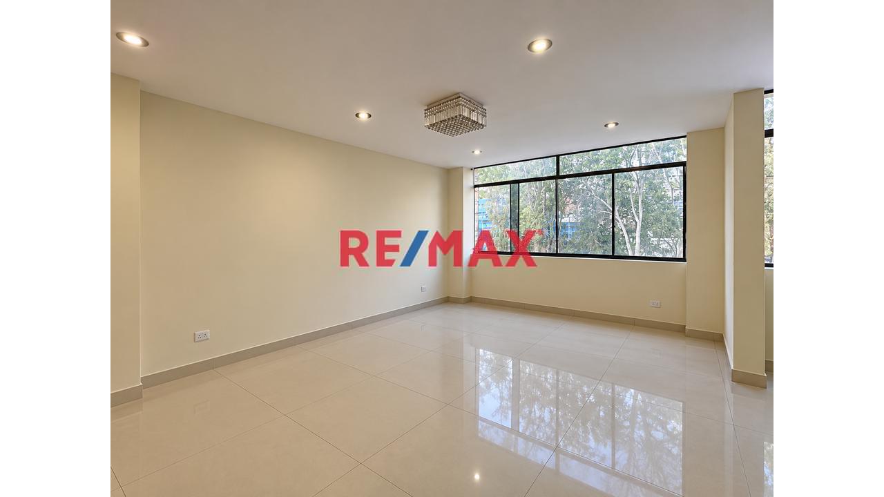 🏥 ¡Oportunidad De Inversión En Lince - Edificio En Venta!🔑 - 1