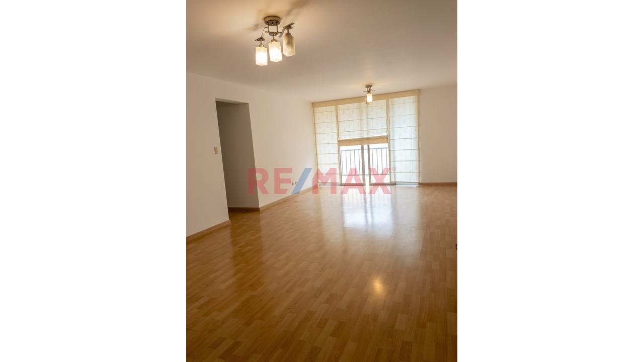 Departamento Remodelado En Alquiler – Surco | 99.53 M² + Cochera — foto 2
