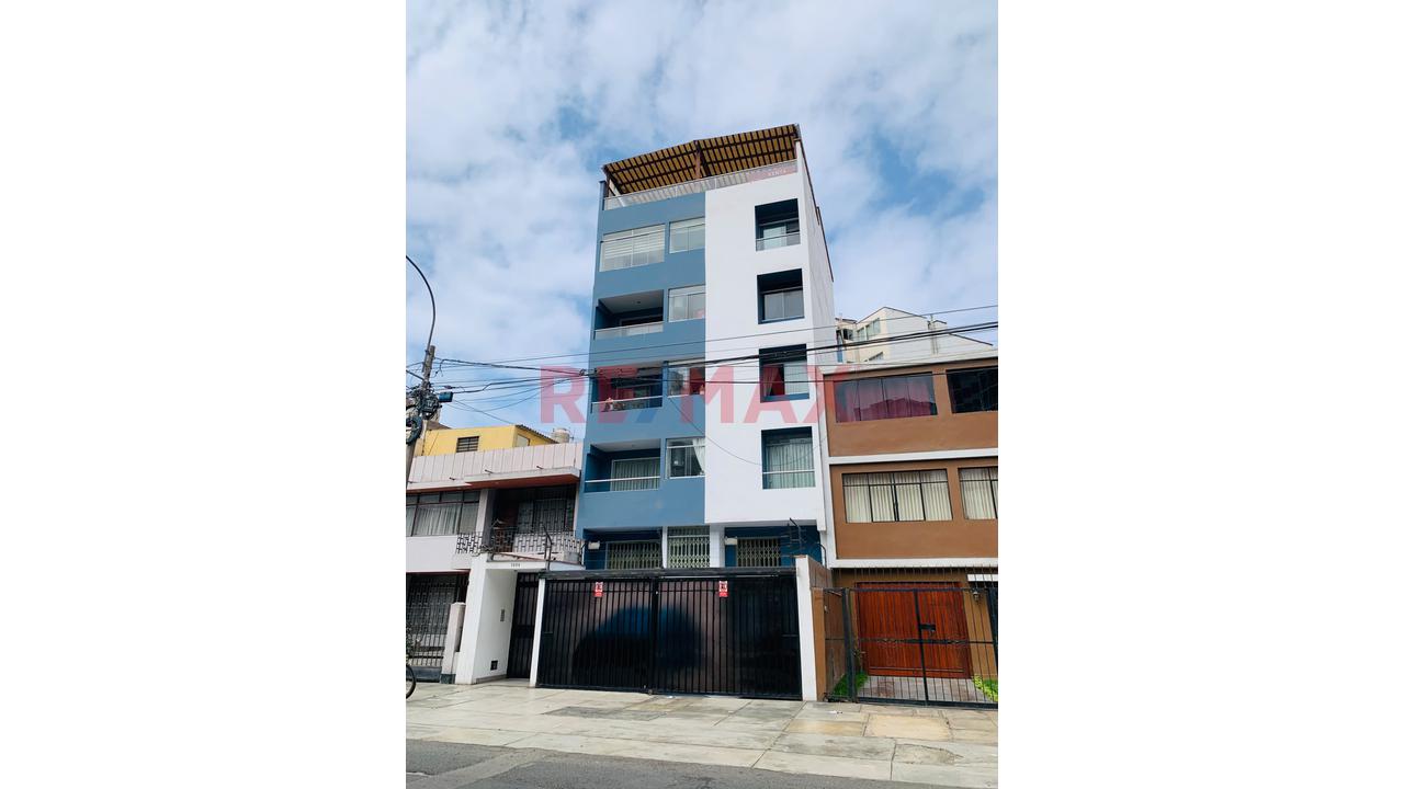 Espectacular Duplex De 160 M² Con Terraza Y 2 Estacionamientos– Av. Egusquiza, Pueblo Libre - 1