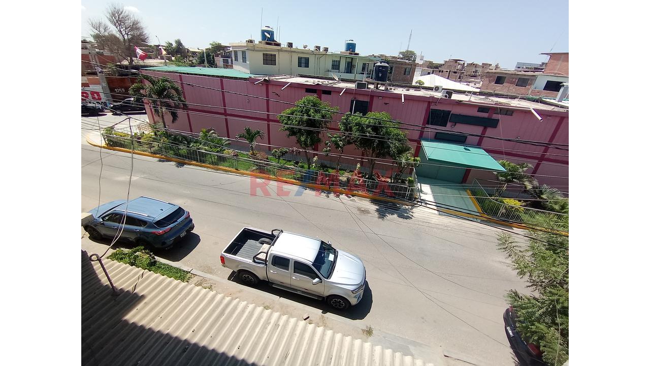 Local En Alquiler De 02 Niveles Para Oficinas Y Comerciales - 7