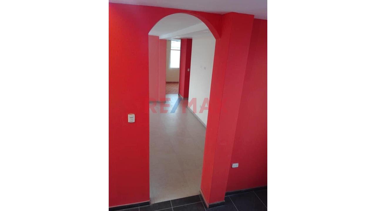 Departamento En Venta Cerca Hospital Almanzor Chiclayo — foto 4