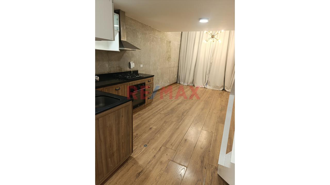 ¡Vive En Barranco! Departamento Triplex De 1 Dormitorio Con Hermosa Terraza Amoblada Y Cochera - 7