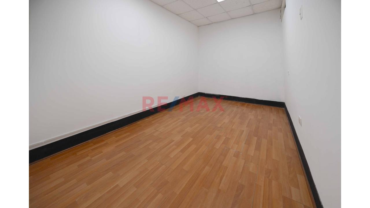 Alquiler Local Comercial - Javier Prado - San Isidro — foto 3